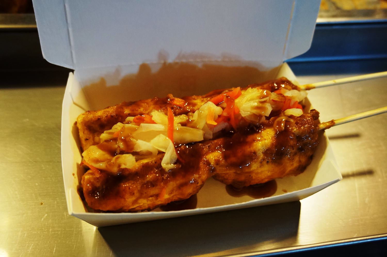 台湾「饒河街観光夜市」にて揚げ臭豆腐