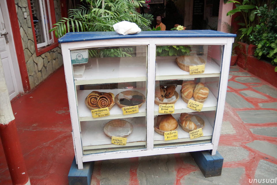 ポカラのパン屋