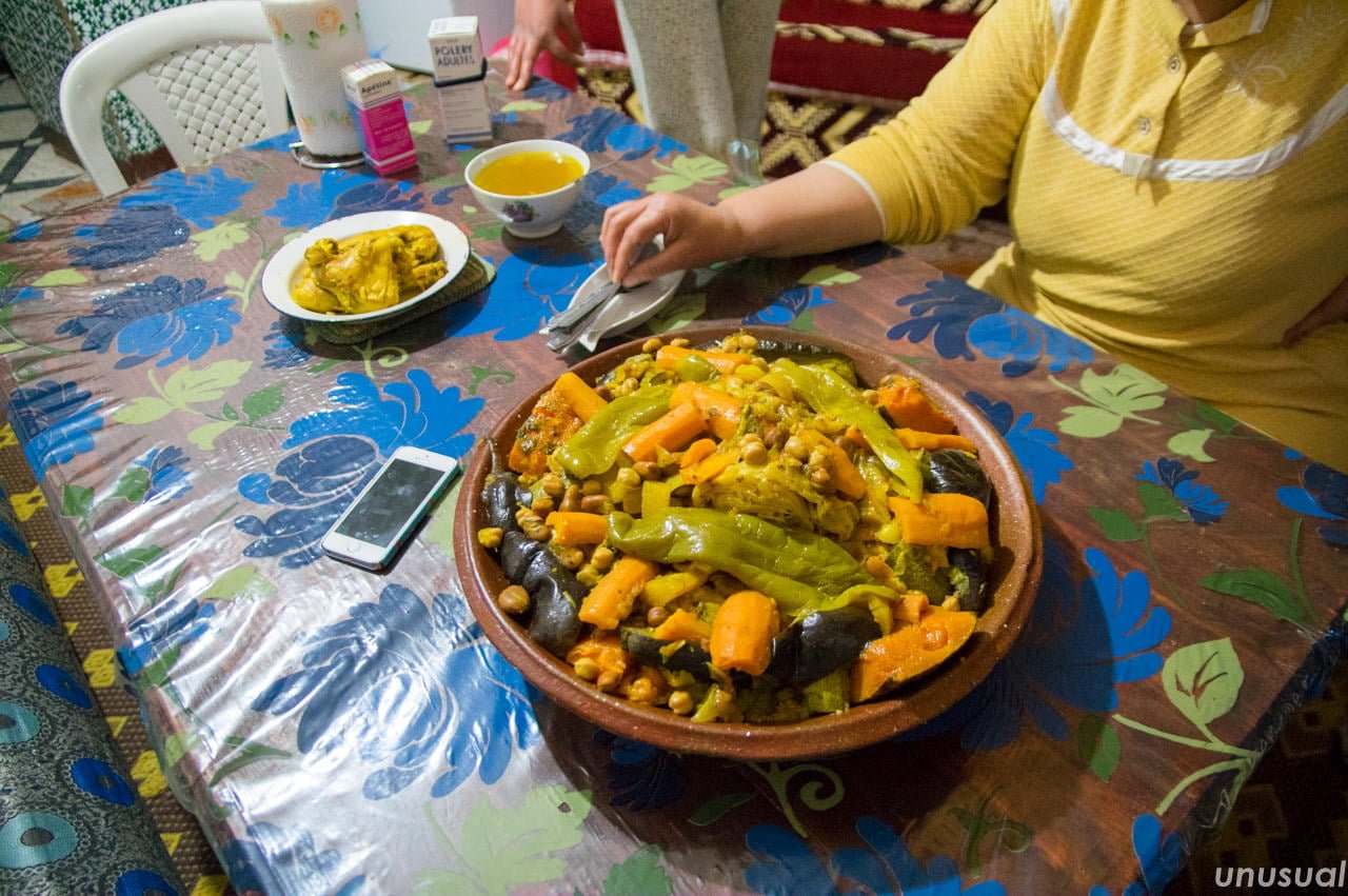 モロッコの家庭料理クスクス